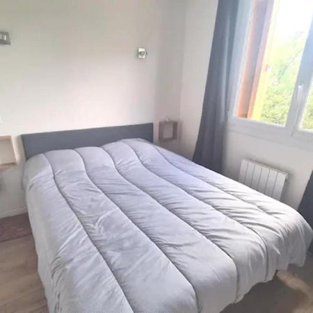 Sunny And Renovated Flat In Secure Residence 拉加雷讷科隆布 外观 照片