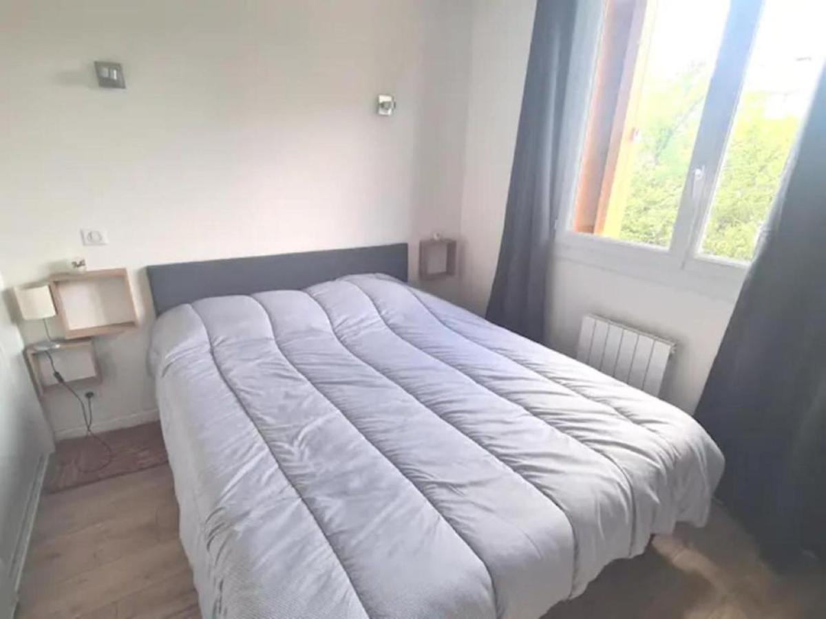 Sunny And Renovated Flat In Secure Residence 拉加雷讷科隆布 外观 照片